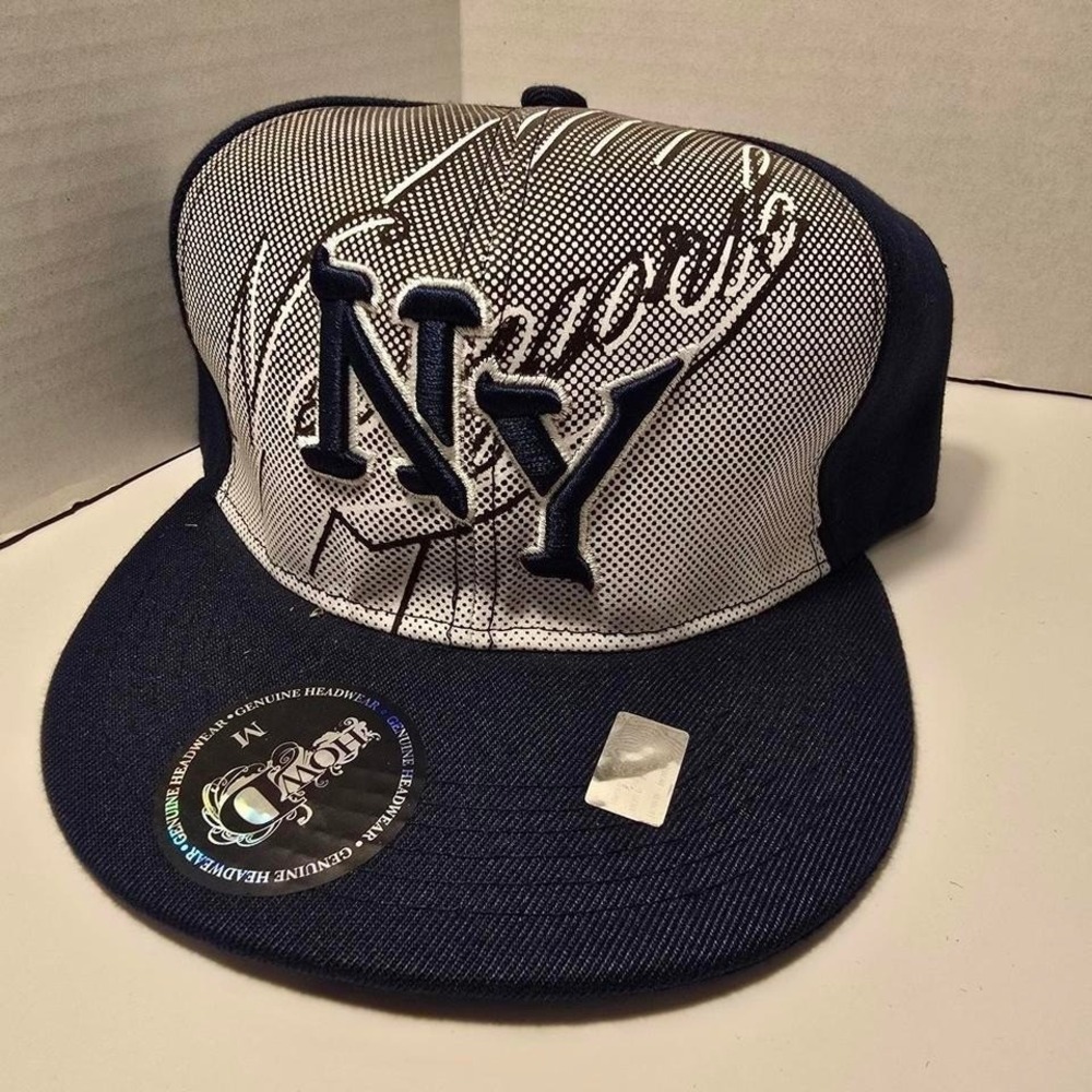 0063NWT HOWD Navy Gray NY size M ball cap.